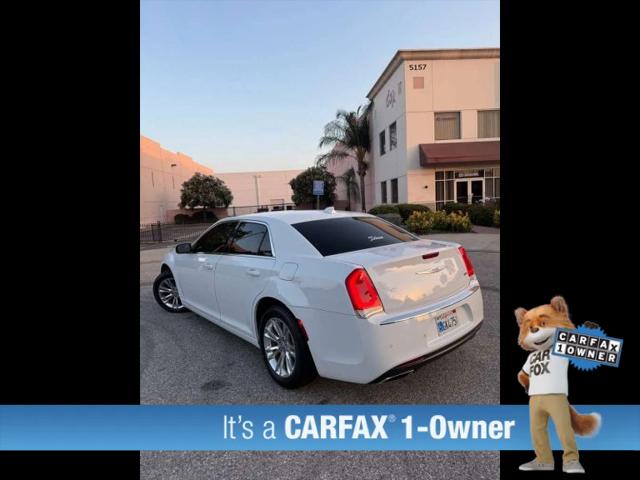 2021 Chrysler 300 Touring L
