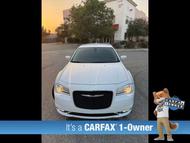 2021 Chrysler 300 Touring L