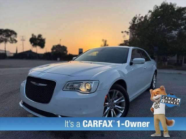 2021 Chrysler 300 Touring L