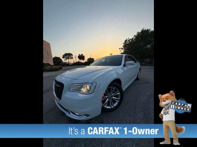 2021 Chrysler 300 Touring L