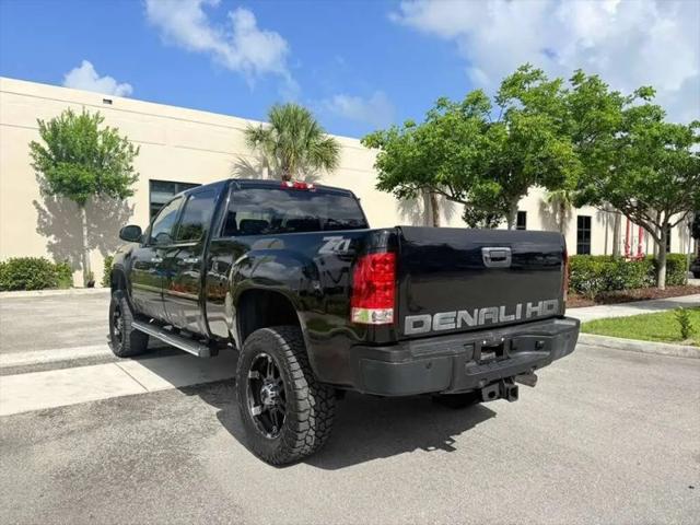 2011 GMC Sierra 2500HD Denali