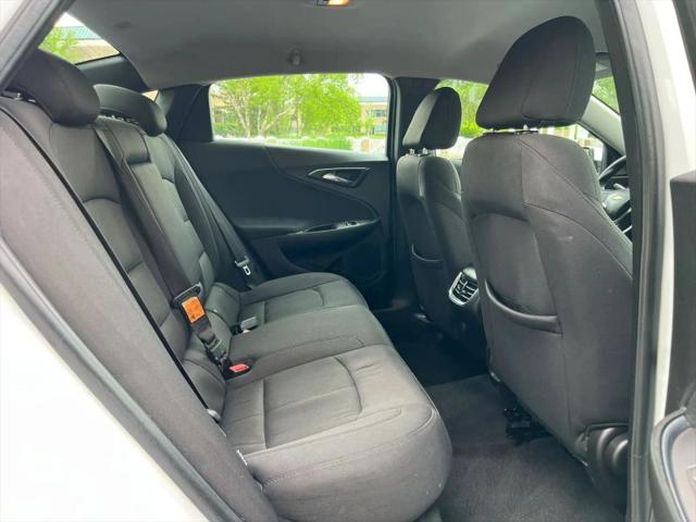 2017 Chevrolet Malibu 1LT
