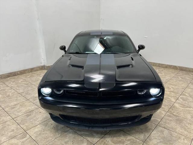 2017 Dodge Challenger SXT Plus