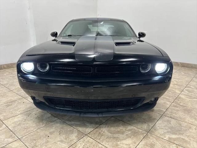 2017 Dodge Challenger SXT Plus