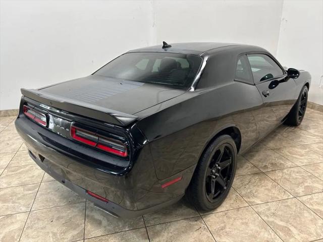 2017 Dodge Challenger SXT Plus