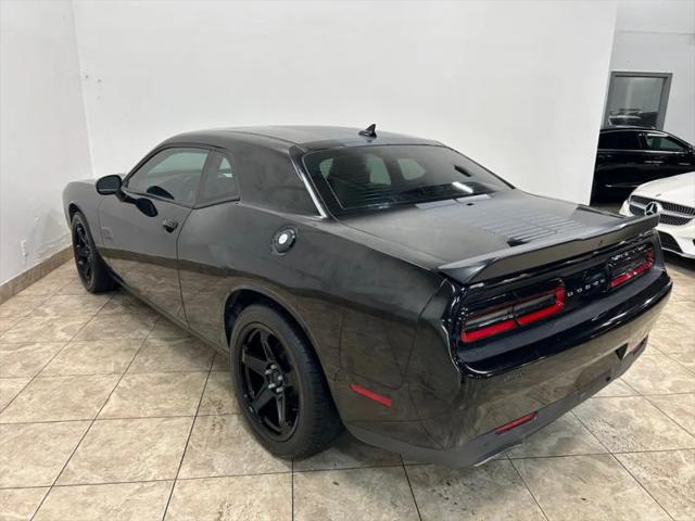 2017 Dodge Challenger SXT Plus