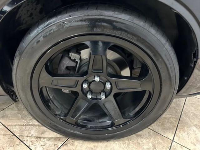 2017 Dodge Challenger SXT Plus