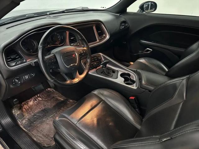 2017 Dodge Challenger SXT Plus