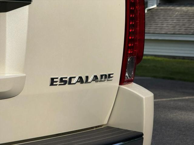 2014 Cadillac Escalade Luxury