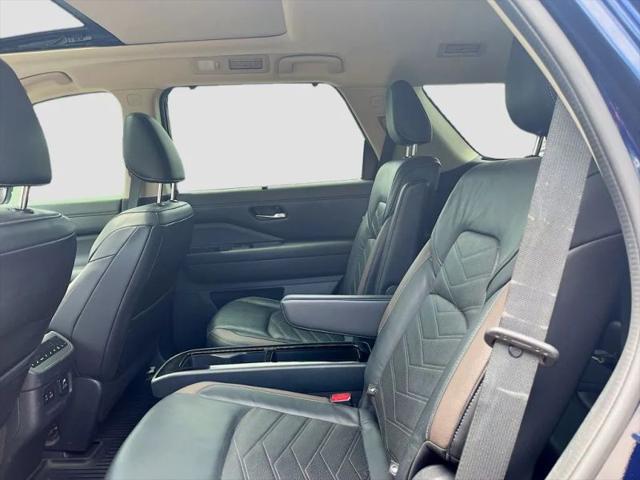 2022 Nissan Pathfinder Platinum 2WD