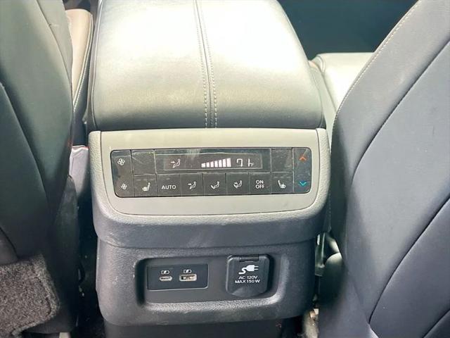 2022 Nissan Pathfinder Platinum 2WD