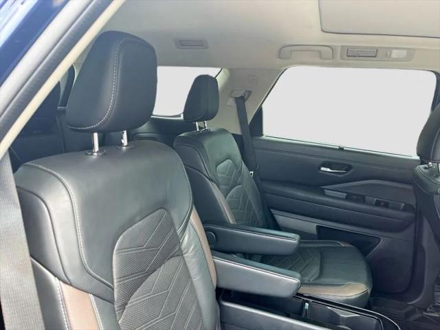 2022 Nissan Pathfinder Platinum 2WD