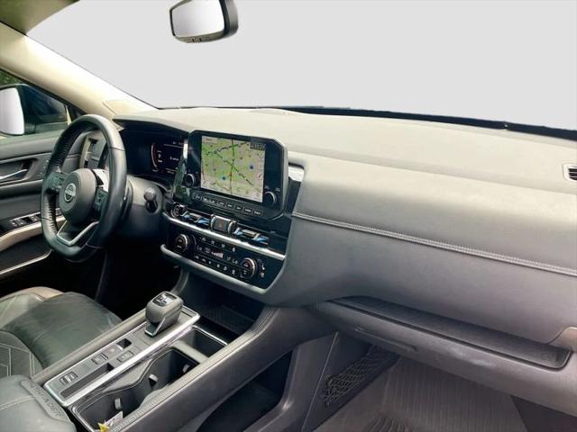 2022 Nissan Pathfinder Platinum 2WD