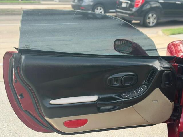 2004 Chevrolet Corvette Base