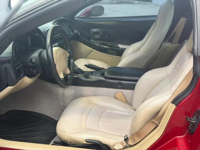 2004 Chevrolet Corvette Base
