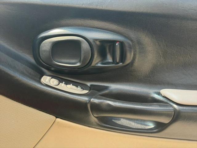 2004 Chevrolet Corvette Base