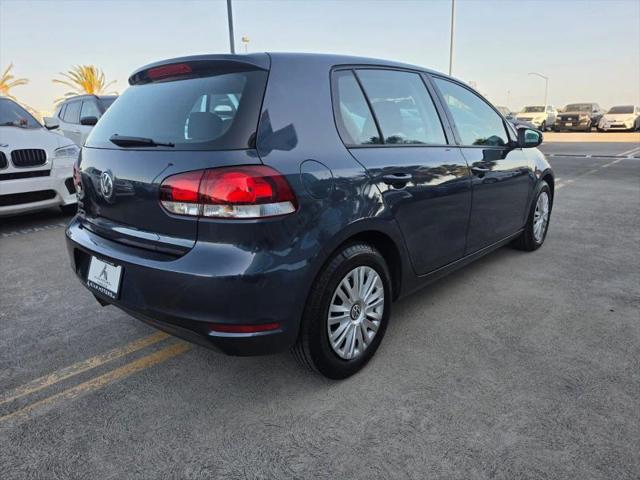 2013 Volkswagen Golf 2.5L 4-Door