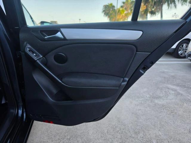 2013 Volkswagen Golf 2.5L 4-Door