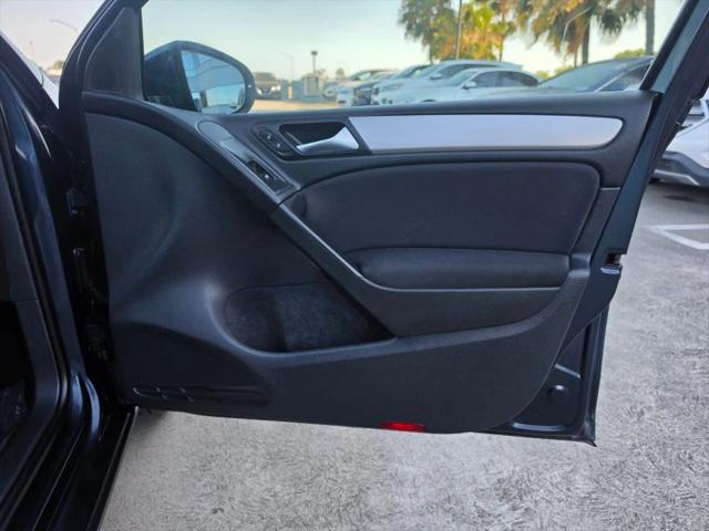 2013 Volkswagen Golf 2.5L 4-Door