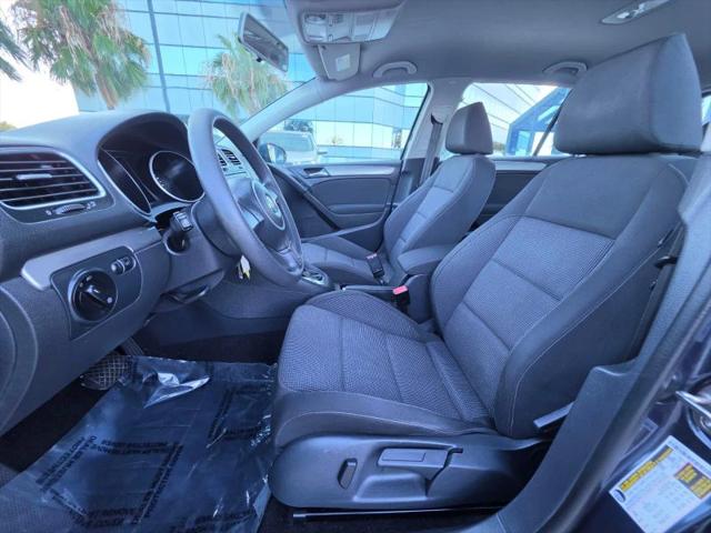 2013 Volkswagen Golf 2.5L 4-Door