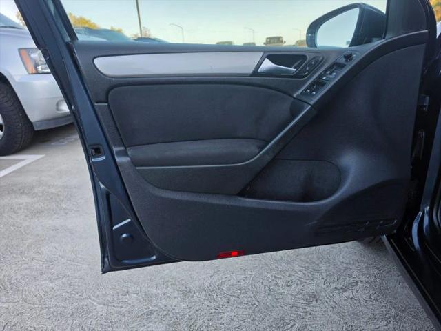 2013 Volkswagen Golf 2.5L 4-Door