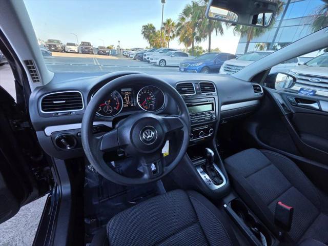 2013 Volkswagen Golf 2.5L 4-Door