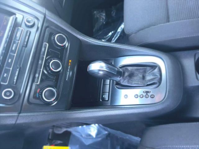 2013 Volkswagen Golf 2.5L 4-Door