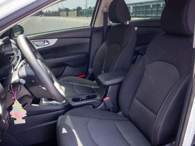 2023 Kia Forte LX