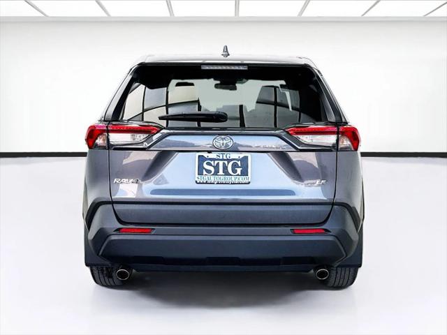 2022 Toyota RAV4 LE