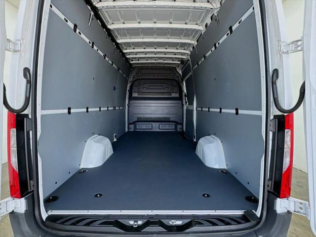 2024 Mercedes-Benz Sprinter 2500 High Roof 4-Cyl Diesel