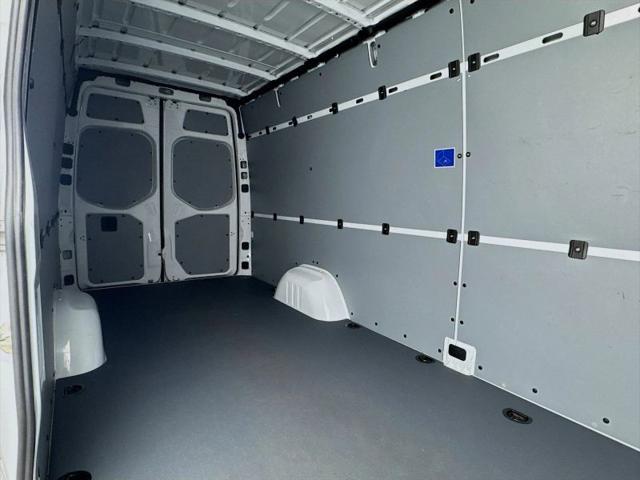 2024 Mercedes-Benz Sprinter 2500 High Roof 4-Cyl Diesel