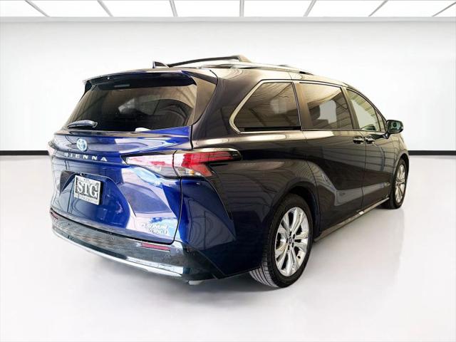 2022 Toyota Sienna Platinum