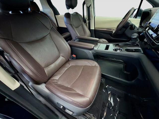 2022 Toyota Sienna Platinum