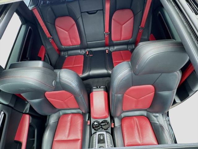 2020 Porsche Macan Base