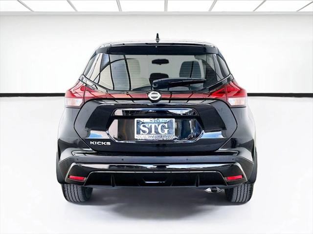 2021 Nissan Kicks S Xtronic CVT
