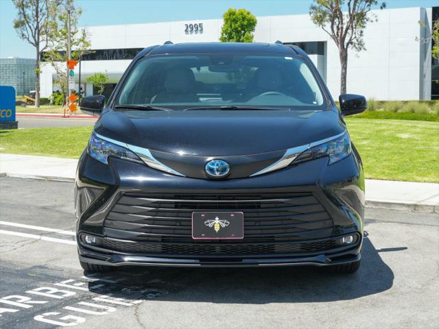 2025 Toyota Sienna XLE