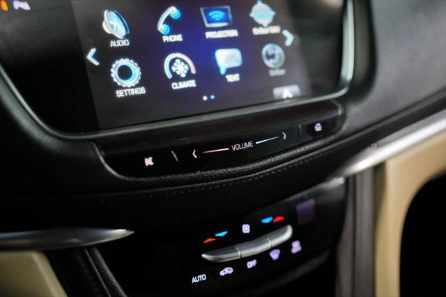 2018 Cadillac XT5 Standard