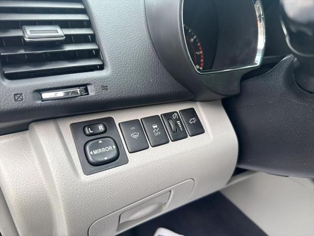 2011 Toyota Highlander SE V6