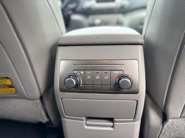 2011 Toyota Highlander SE V6