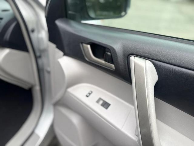 2011 Toyota Highlander SE V6