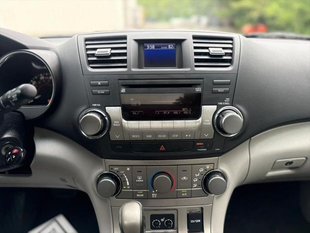2011 Toyota Highlander SE V6