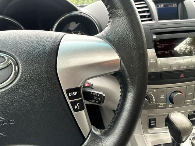 2011 Toyota Highlander SE V6