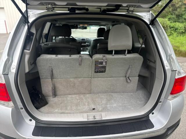 2011 Toyota Highlander SE V6