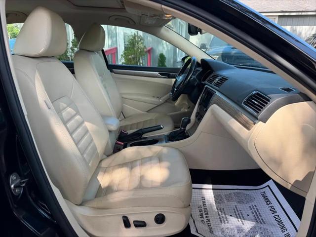 2017 Volkswagen Passat 1.8T SEL Premium