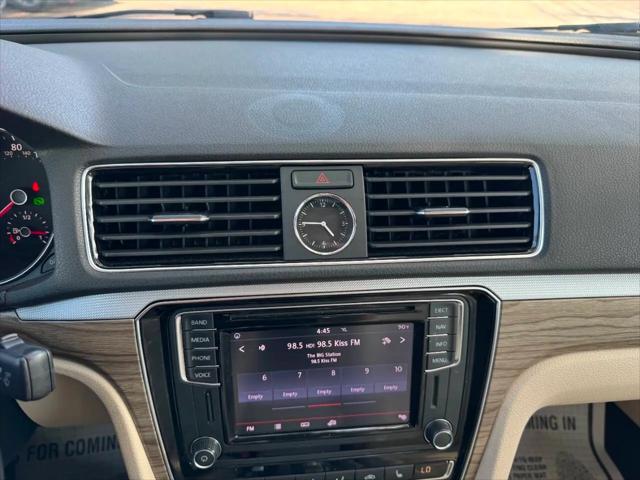 2017 Volkswagen Passat 1.8T SEL Premium