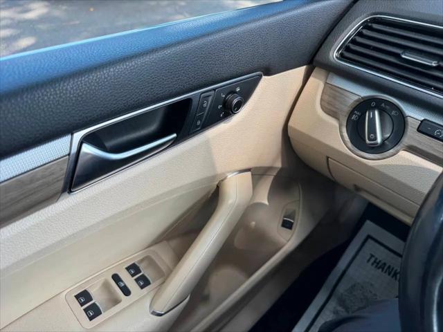 2017 Volkswagen Passat 1.8T SEL Premium