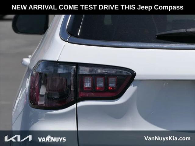 2022 Jeep Compass Latitude FWD