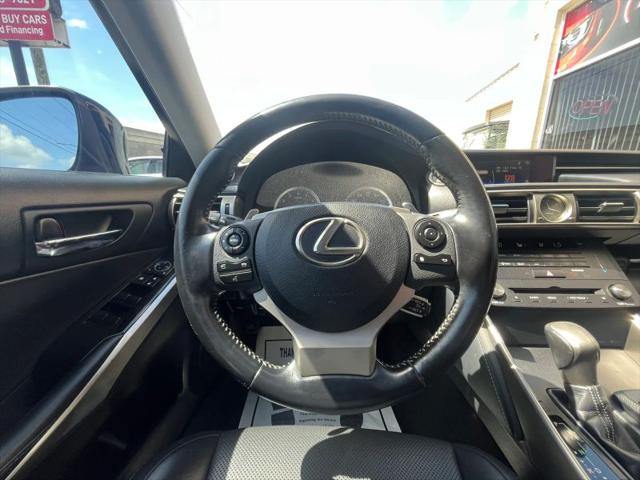 2016 Lexus IS 200t 200t
