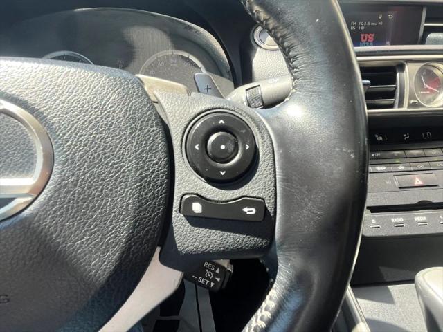 2016 Lexus IS 200t 200t