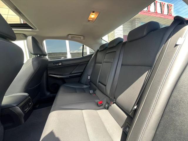2016 Lexus IS 200t 200t